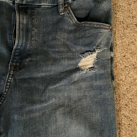 Express cropped flare high rise ultra hyper stretch jean.  Fits size 12,14,16 - Picture 2 of 8